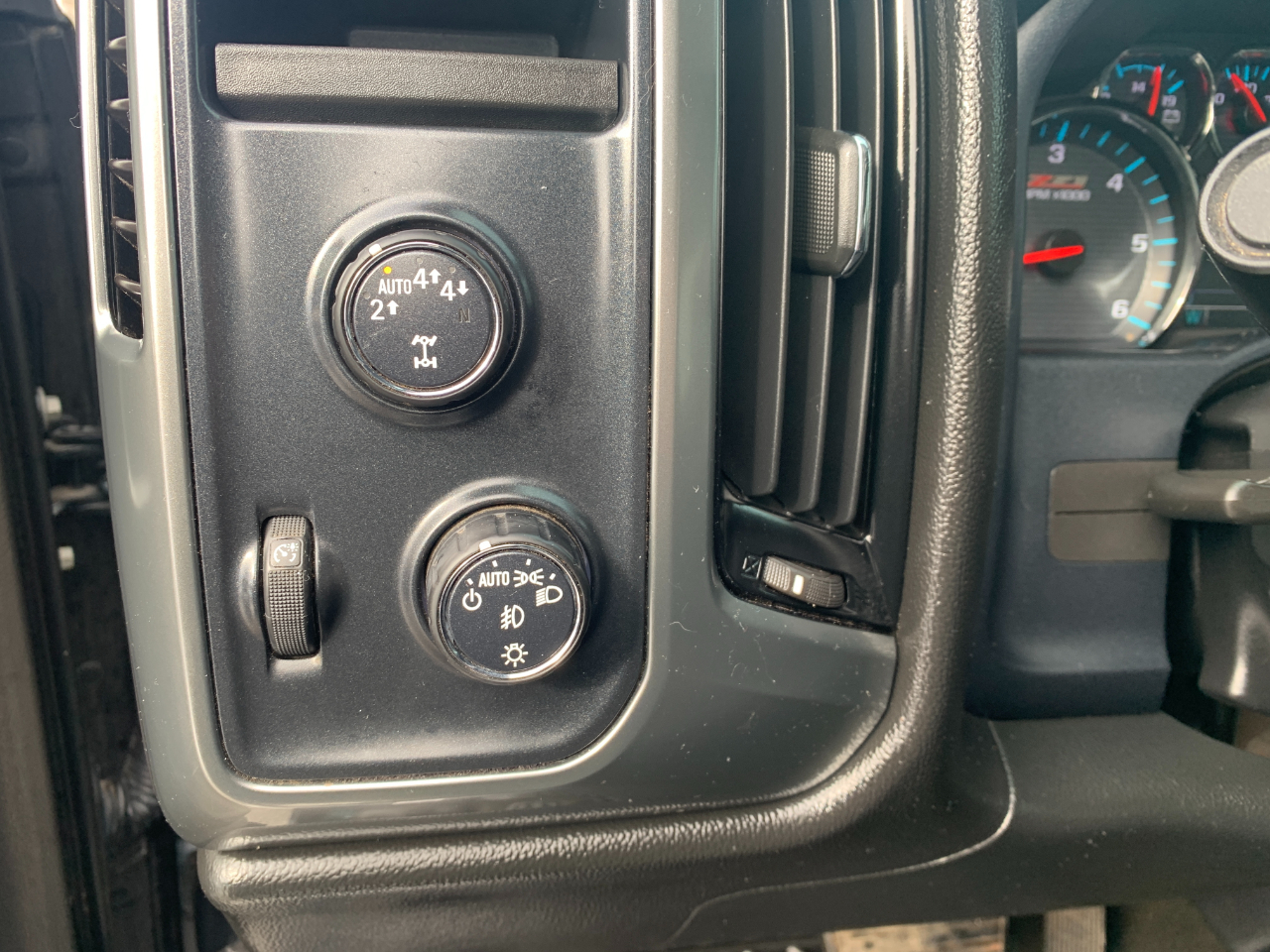 Chevrolet Silverado 1500 LT Crew Cab 4WD 2018