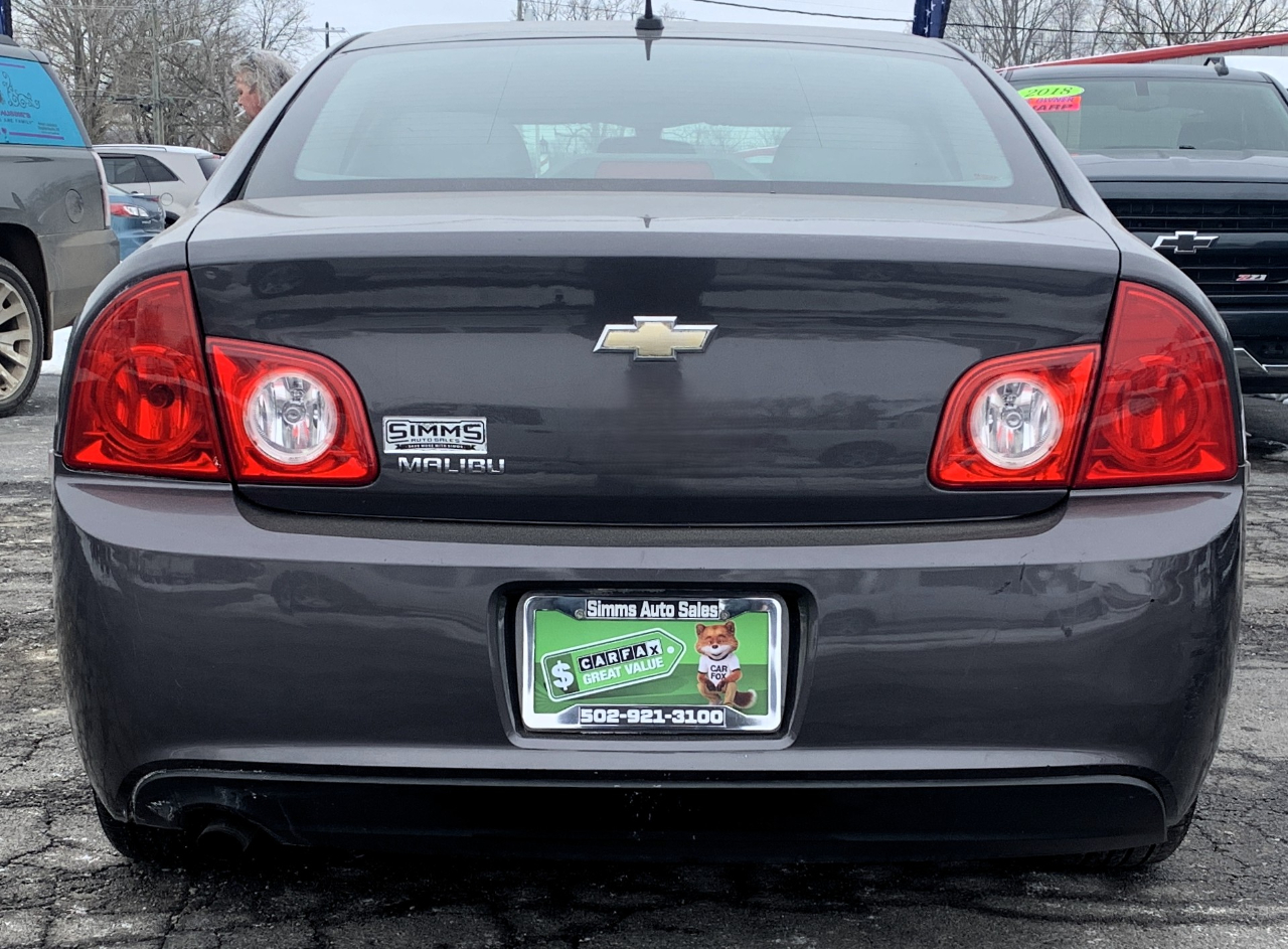 Chevrolet Malibu LS 2011