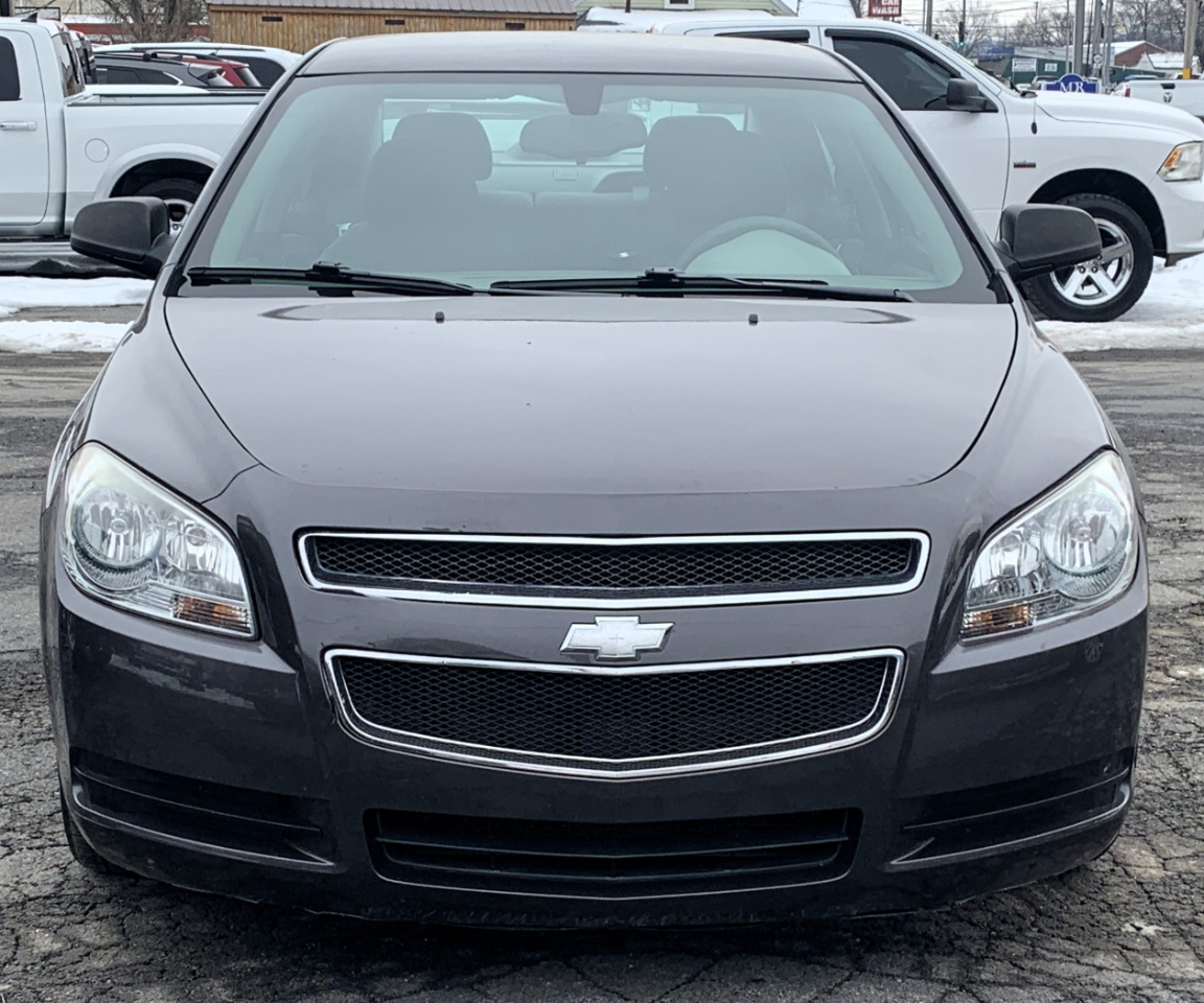 Chevrolet Malibu LS 2011
