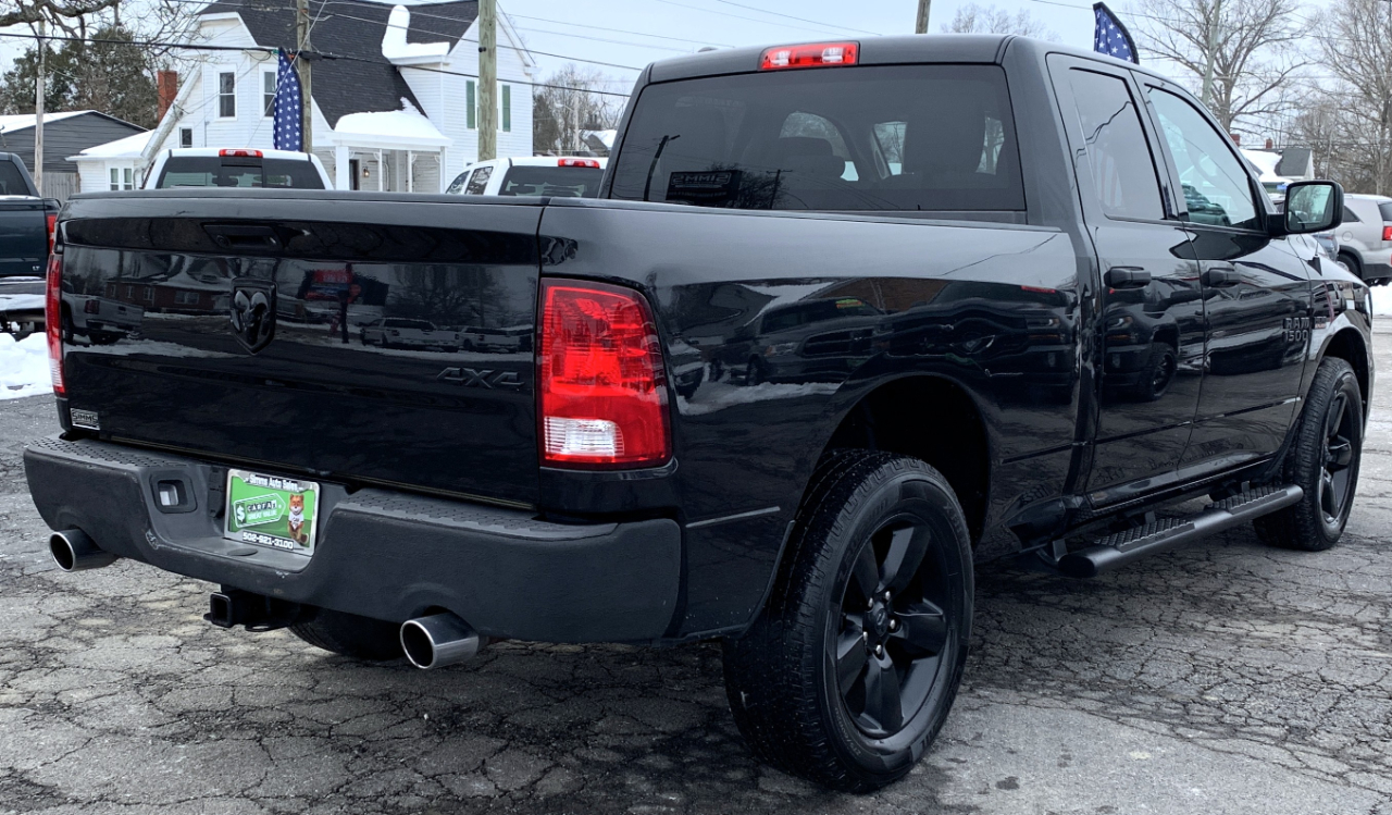 RAM 1500 Tradesman Quad Cab 4WD 2017