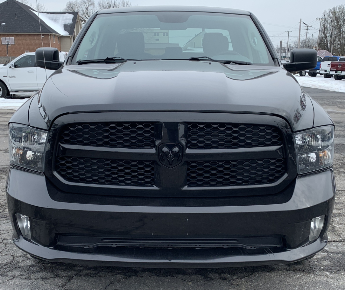 RAM 1500 Tradesman Quad Cab 4WD 2017