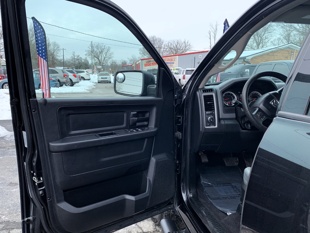 RAM 1500 Tradesman Quad Cab 4WD 2017