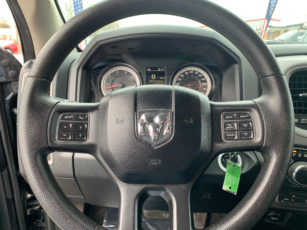 RAM 1500 Tradesman Quad Cab 4WD 2017