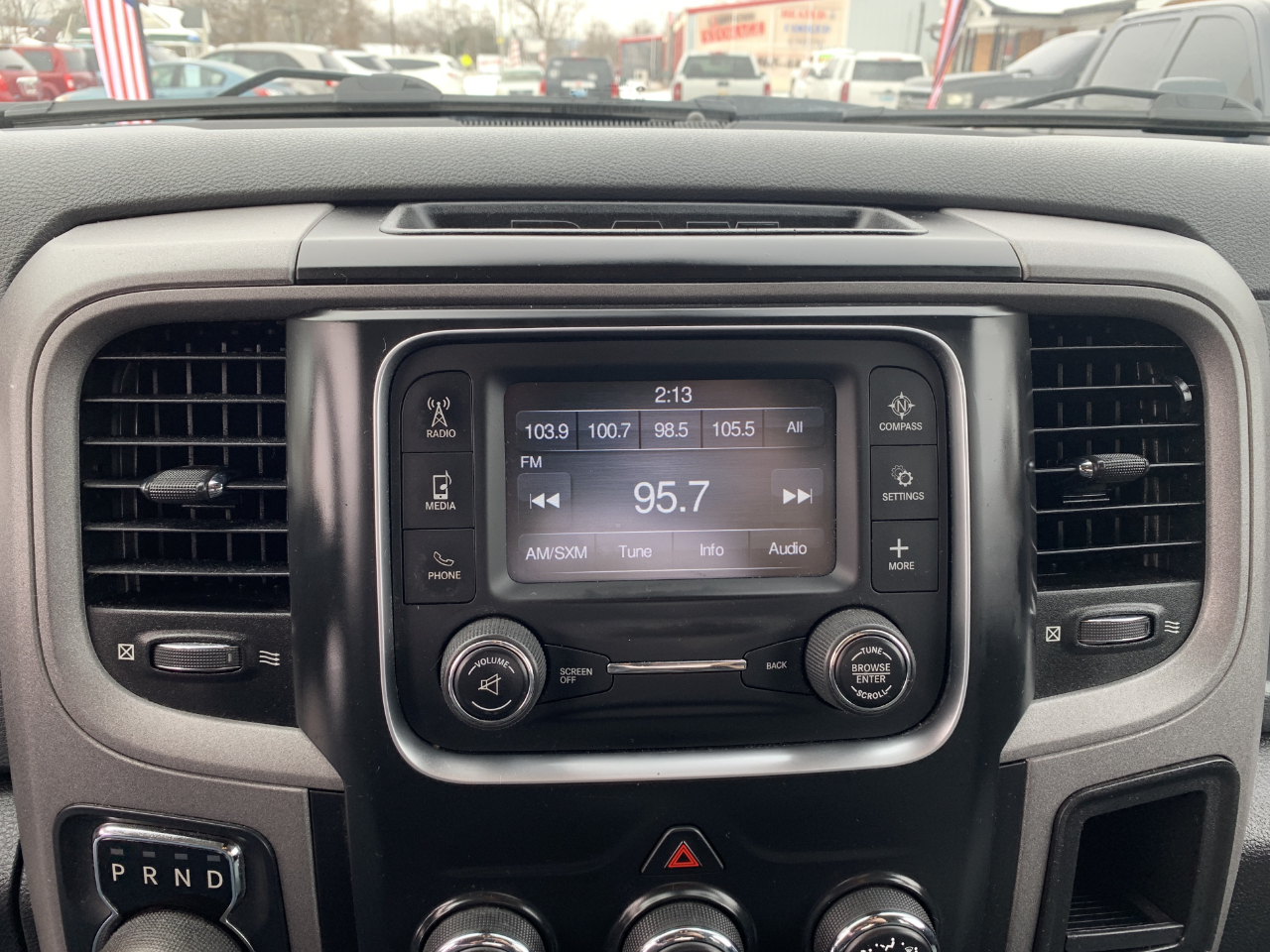 RAM 1500 Tradesman Quad Cab 4WD 2017