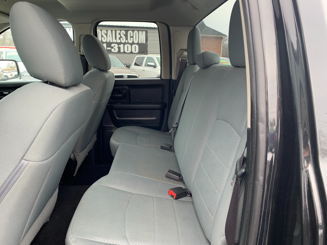 RAM 1500 Tradesman Quad Cab 4WD 2017