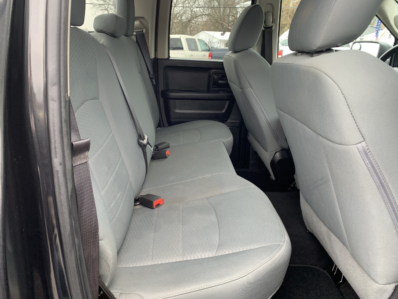 RAM 1500 Tradesman Quad Cab 4WD 2017