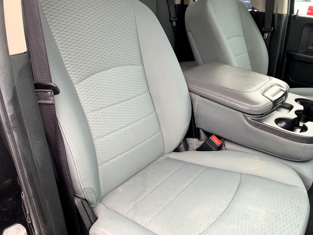 RAM 1500 Tradesman Quad Cab 4WD 2017