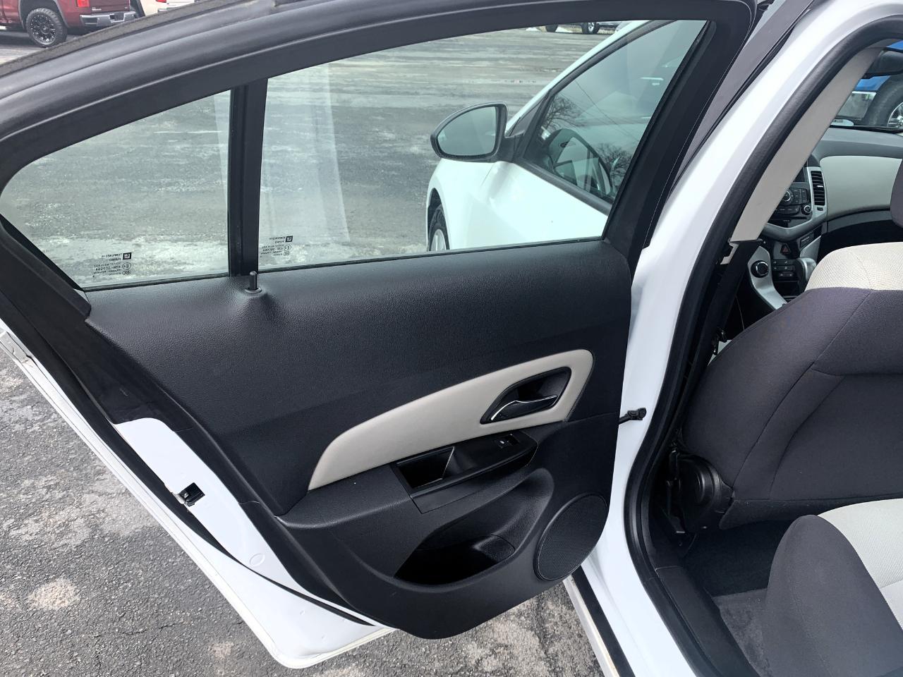 Chevrolet Cruze LS Auto 2014