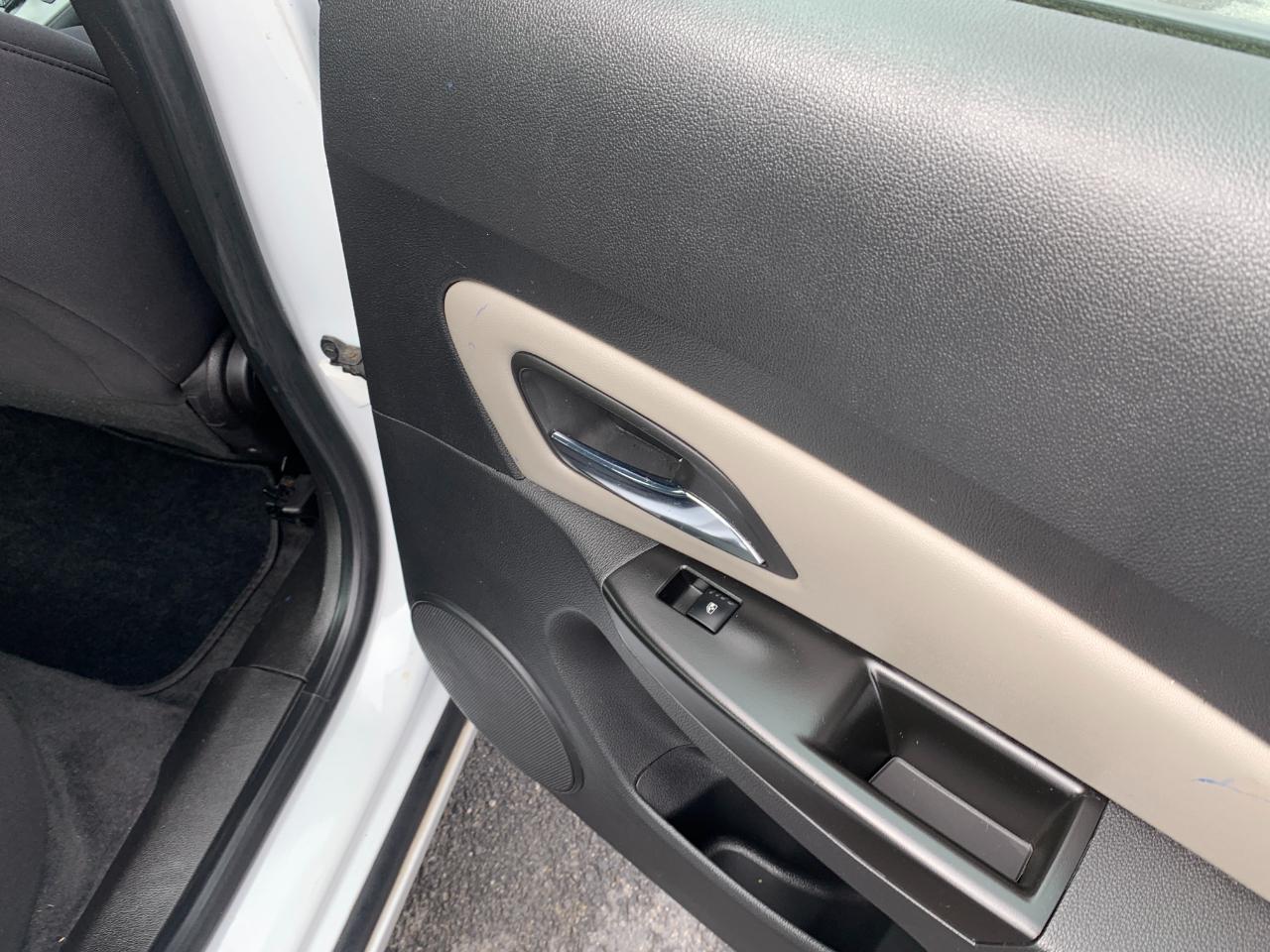 Chevrolet Cruze LS Auto 2014