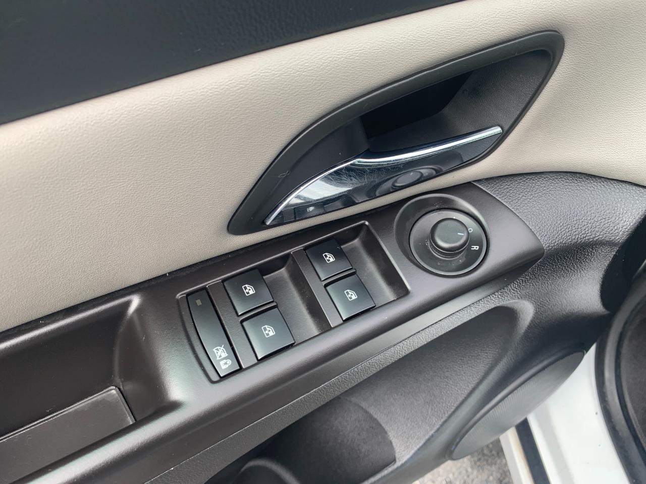 Chevrolet Cruze LS Auto 2014