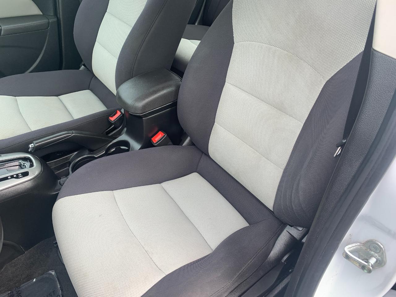 Chevrolet Cruze LS Auto 2014