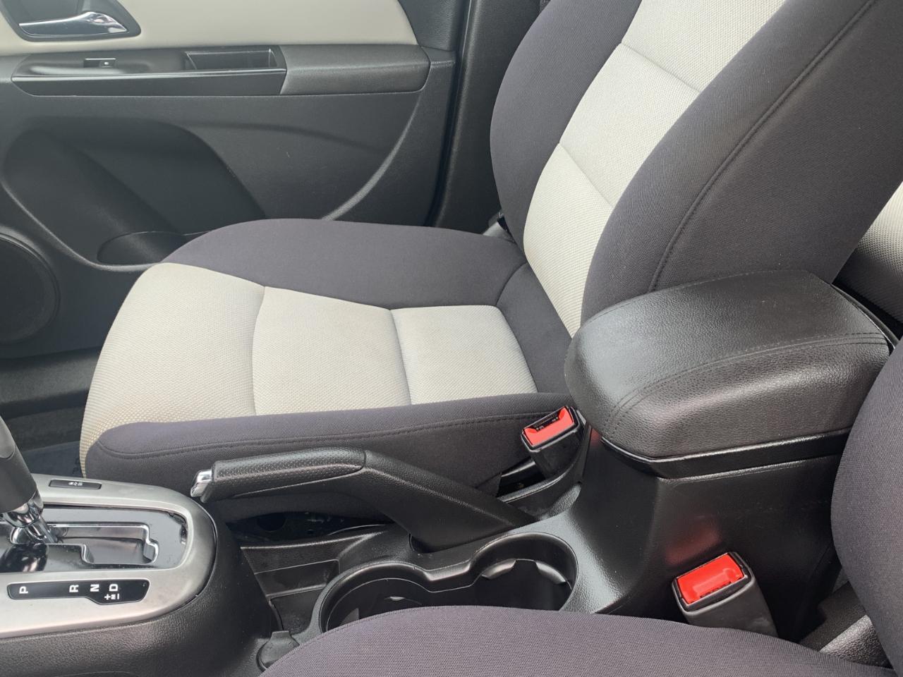 Chevrolet Cruze LS Auto 2014