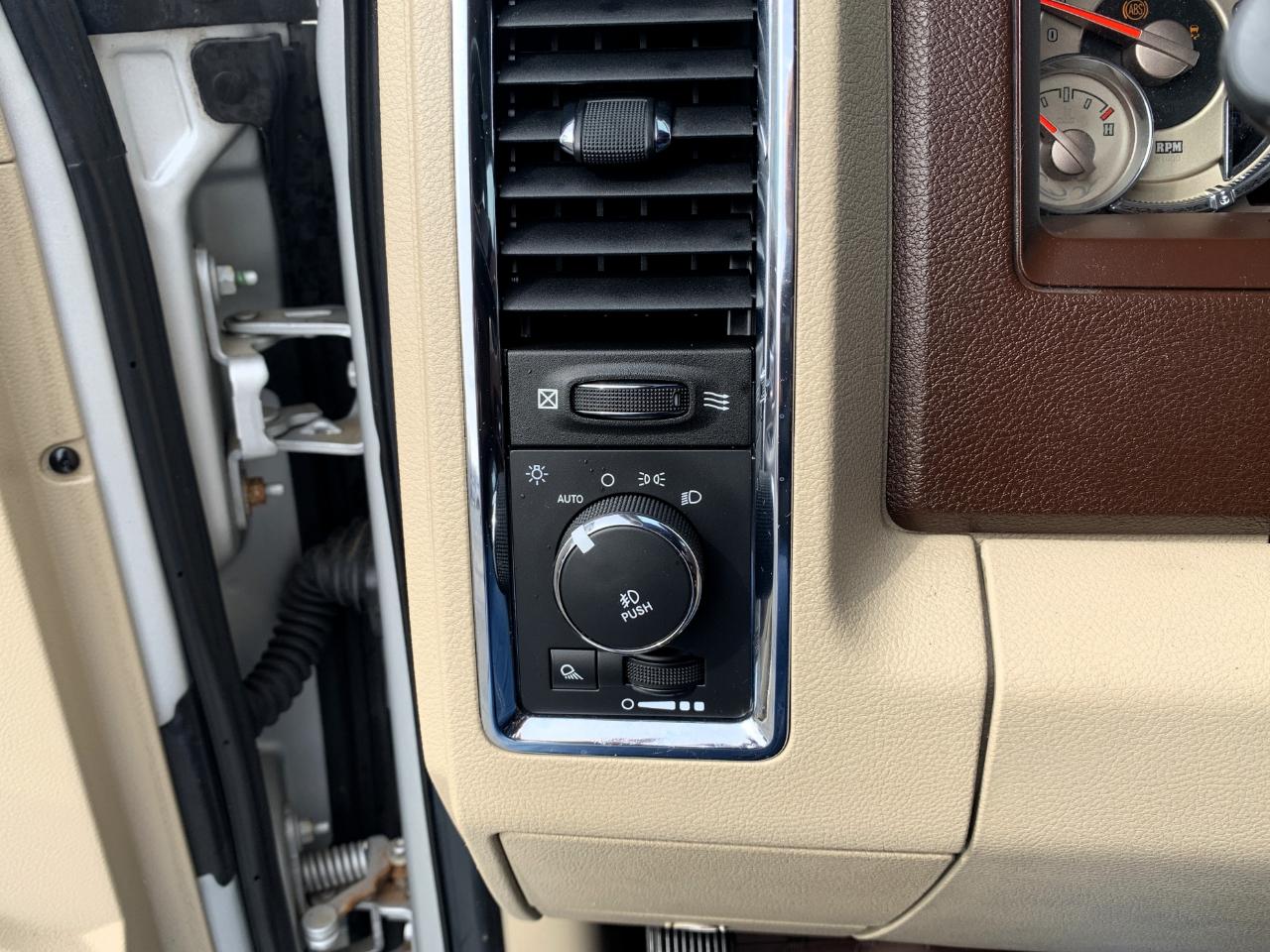 RAM 1500 Laramie Longhorn Edition Crew Cab SWB 2WD 2014