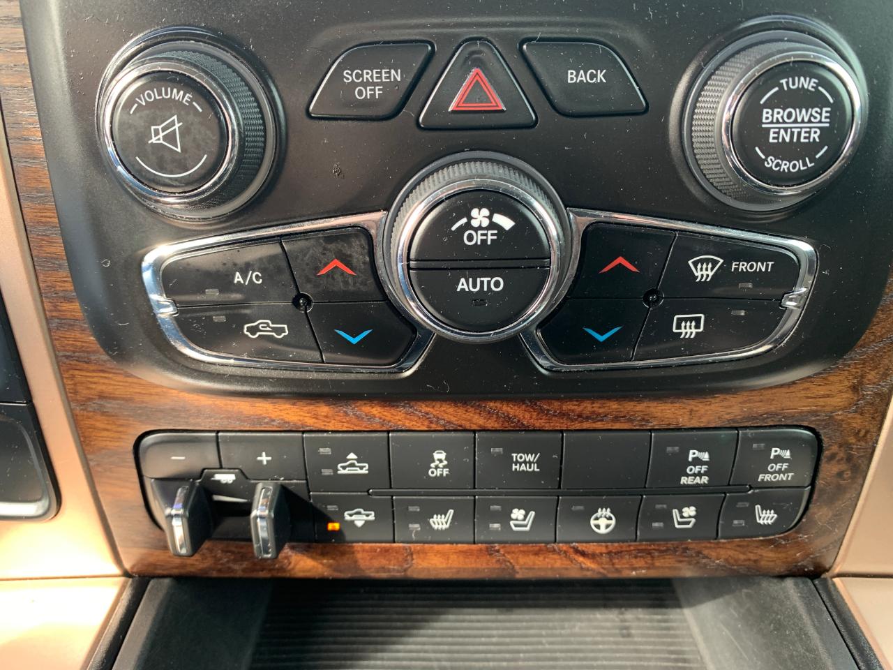 RAM 1500 Laramie Longhorn Edition Crew Cab SWB 2WD 2014