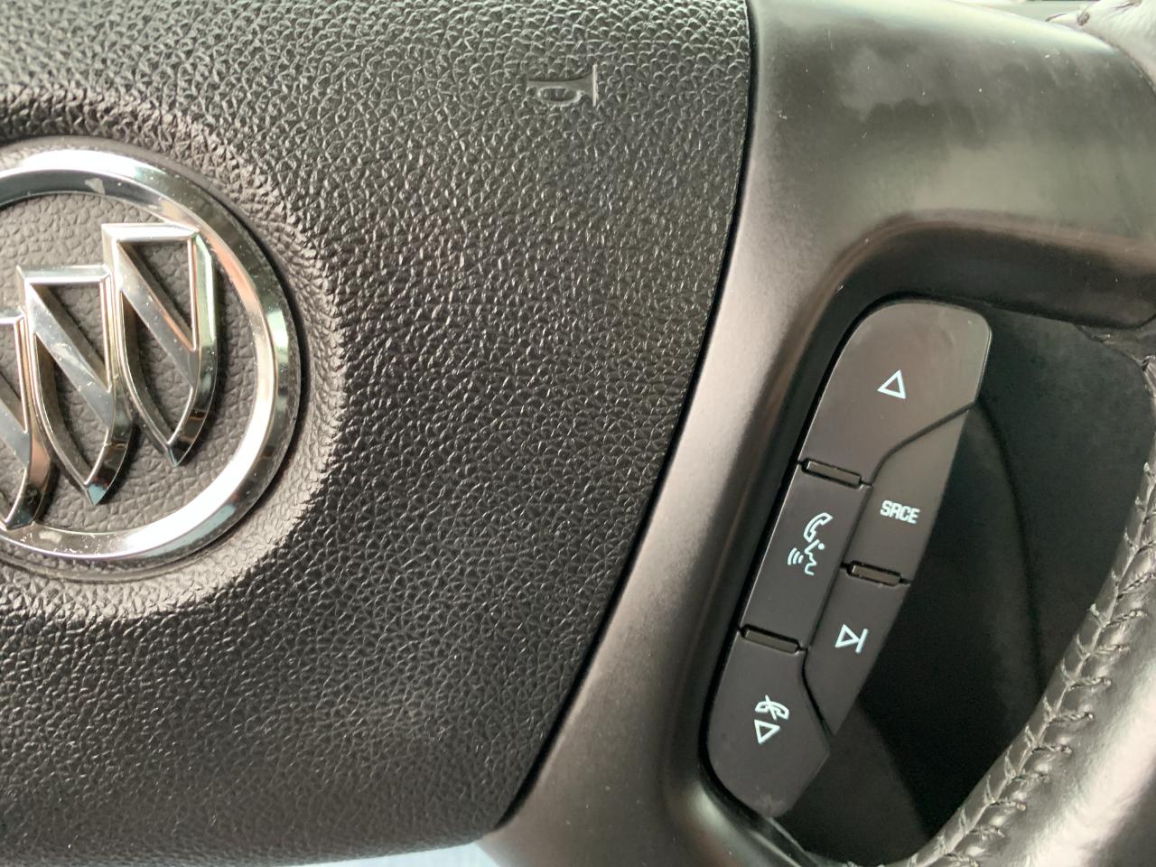 Buick Enclave Leather FWD 2012