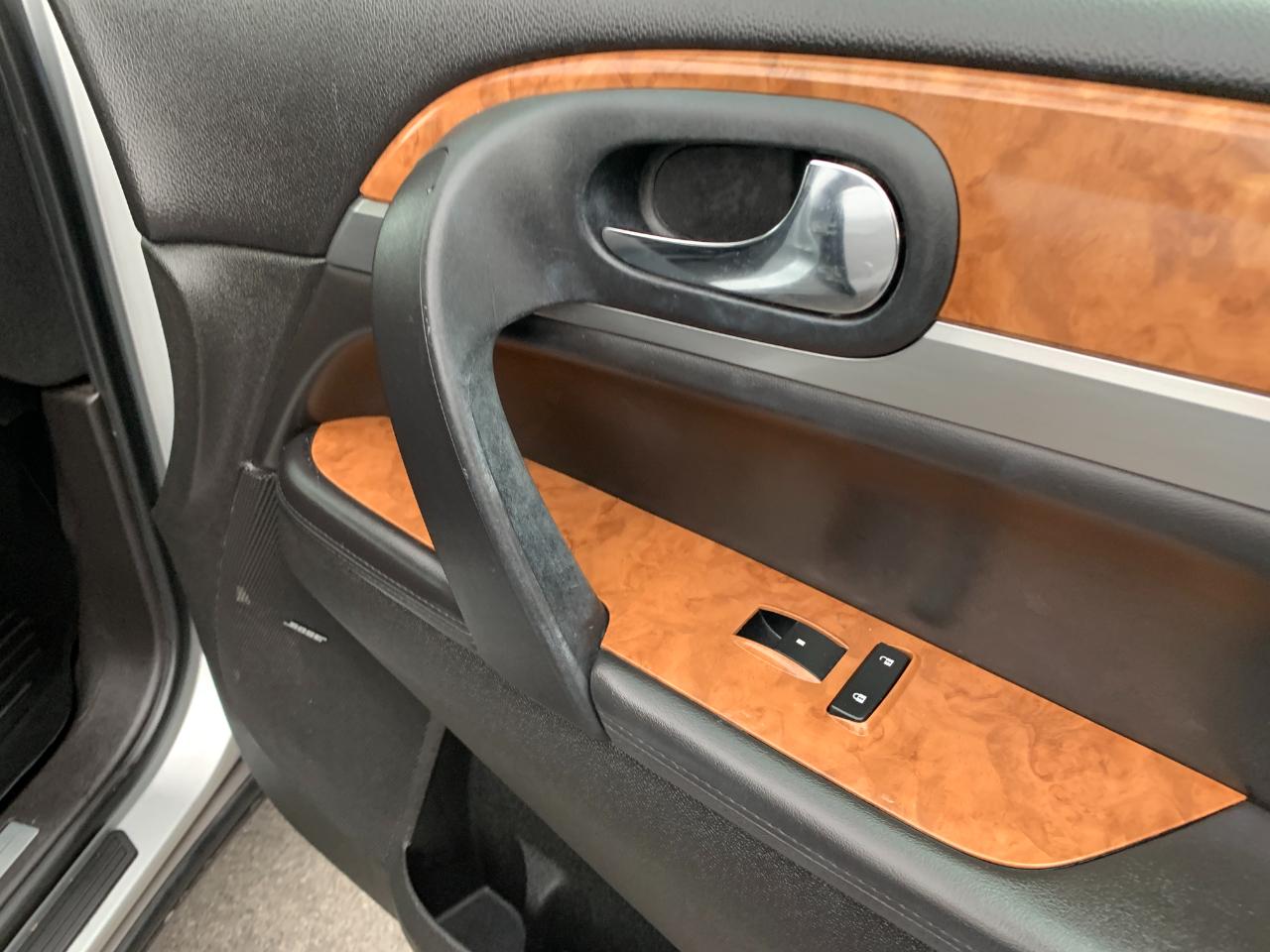 Buick Enclave Leather FWD 2012