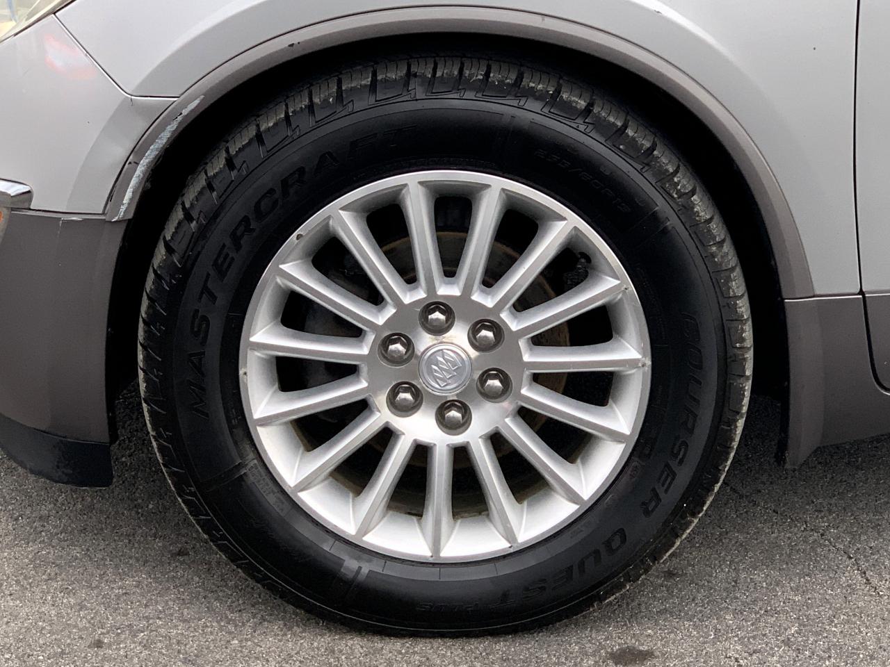 Buick Enclave Leather FWD 2012