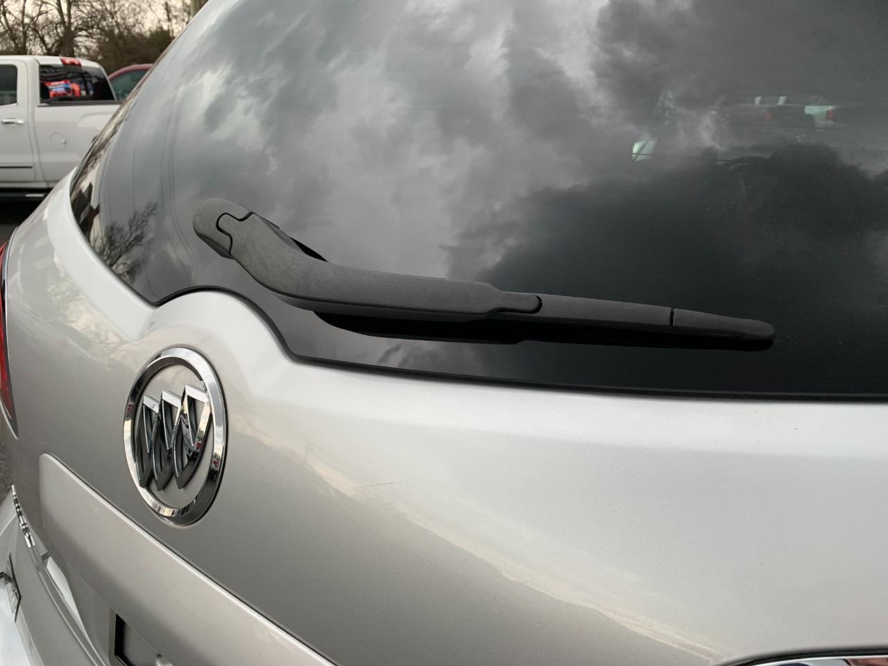 Buick Enclave Leather FWD 2012