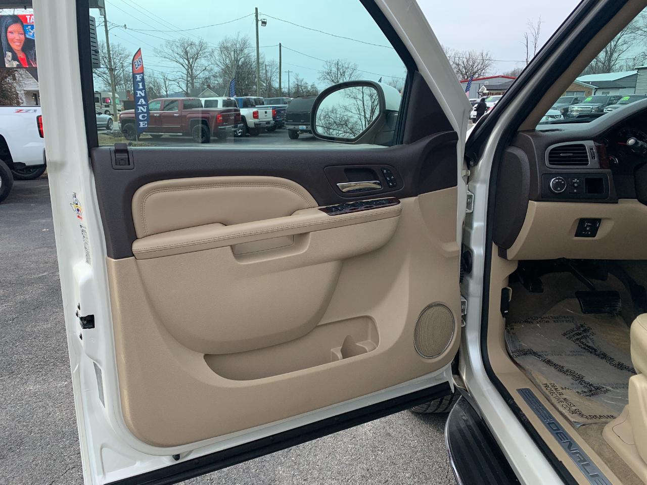 GMC Yukon Denali 2WD 2012