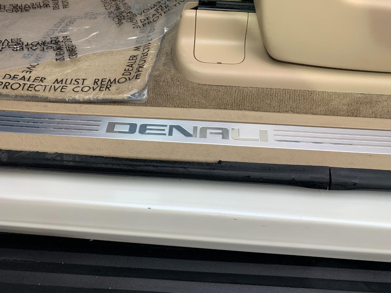 GMC Yukon Denali 2WD 2012