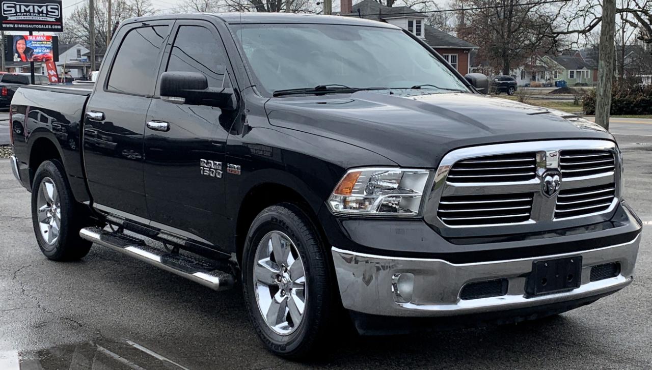 RAM 1500 SLT Crew Cab SWB 4WD 2015