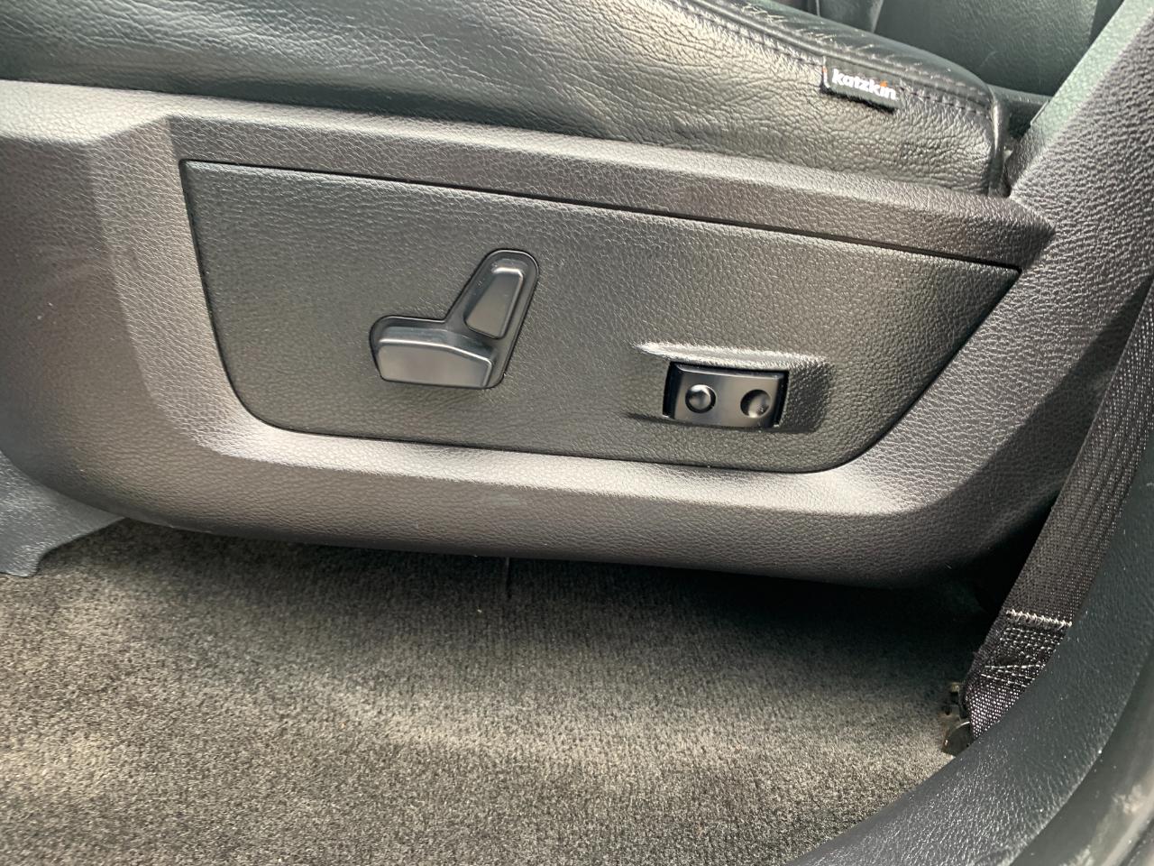 RAM 1500 SLT Crew Cab SWB 4WD 2015