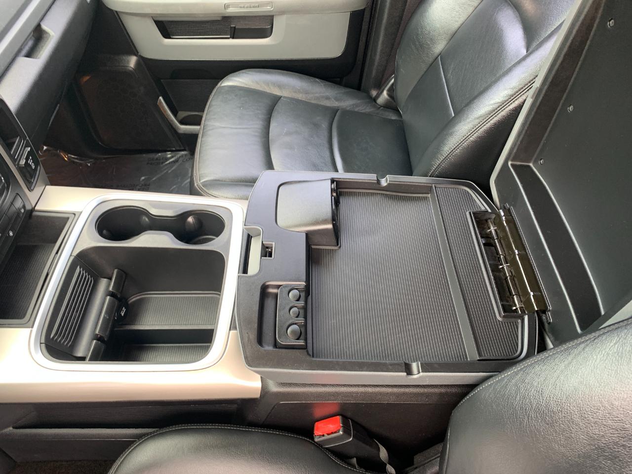 RAM 1500 SLT Crew Cab SWB 4WD 2015