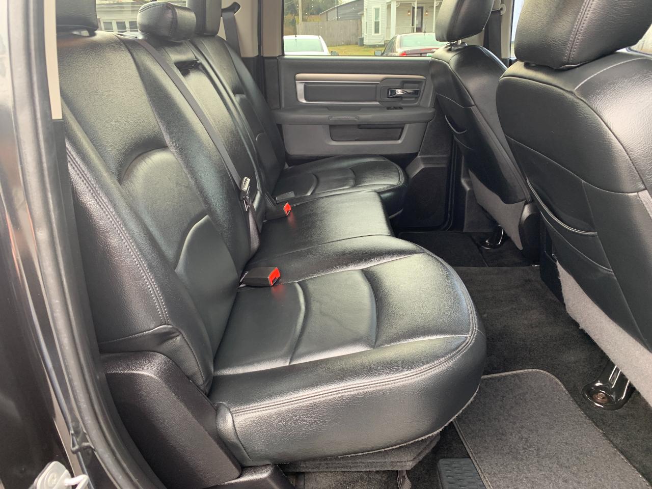 RAM 1500 SLT Crew Cab SWB 4WD 2015