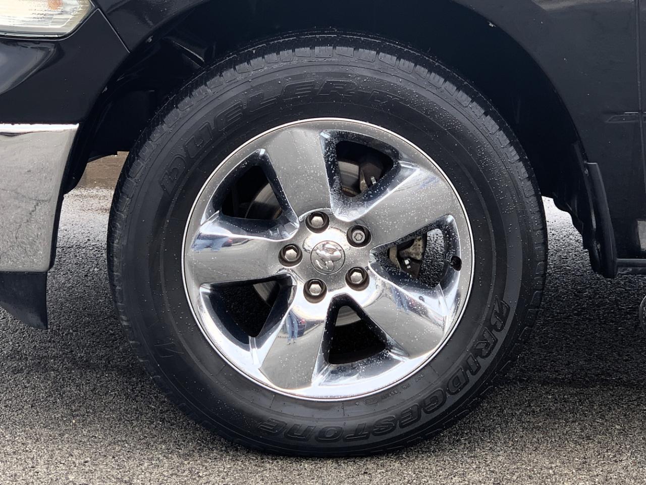 RAM 1500 SLT Crew Cab SWB 4WD 2015