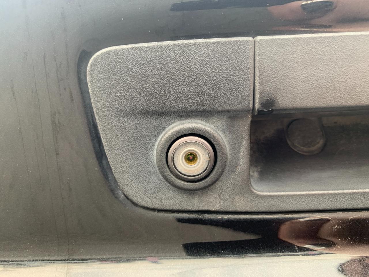 RAM 1500 SLT Crew Cab SWB 4WD 2015