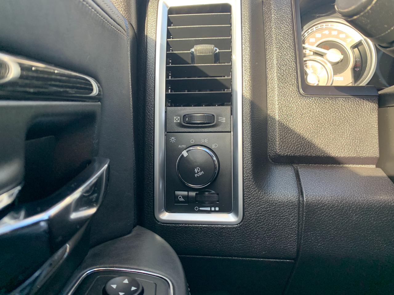 RAM 1500 Laramie Longhorn Edition Crew Cab SWB 4WD 2014