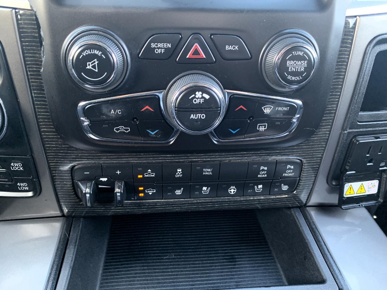 RAM 1500 Laramie Longhorn Edition Crew Cab SWB 4WD 2014