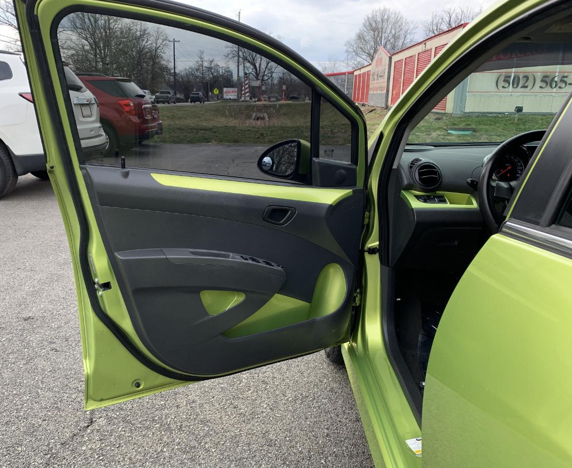 Chevrolet Spark 2LT Auto 2013