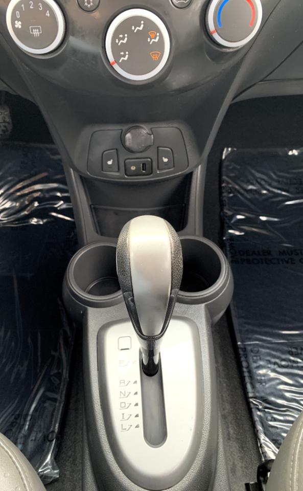 Chevrolet Spark 2LT Auto 2013