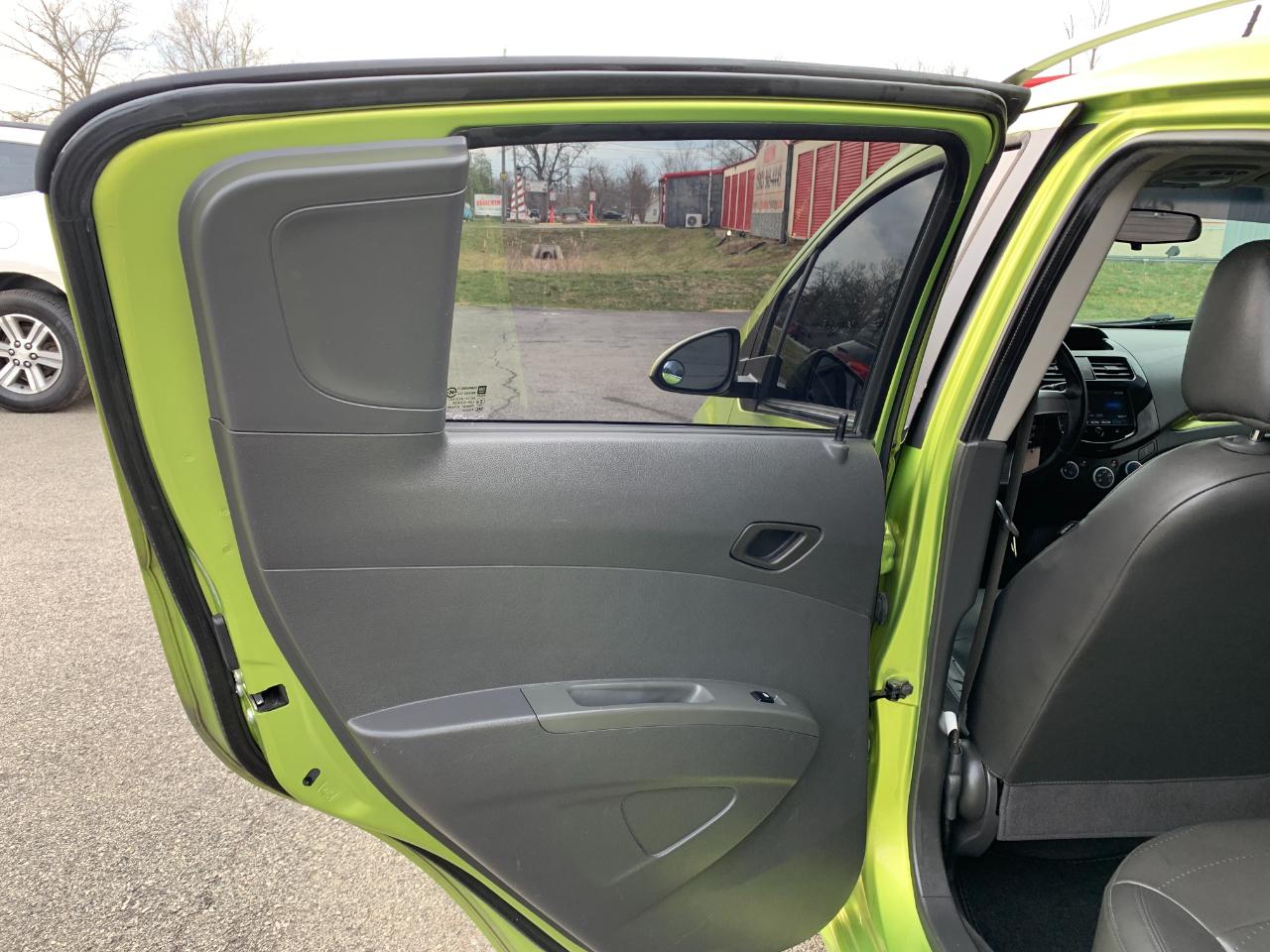 Chevrolet Spark 2LT Auto 2013