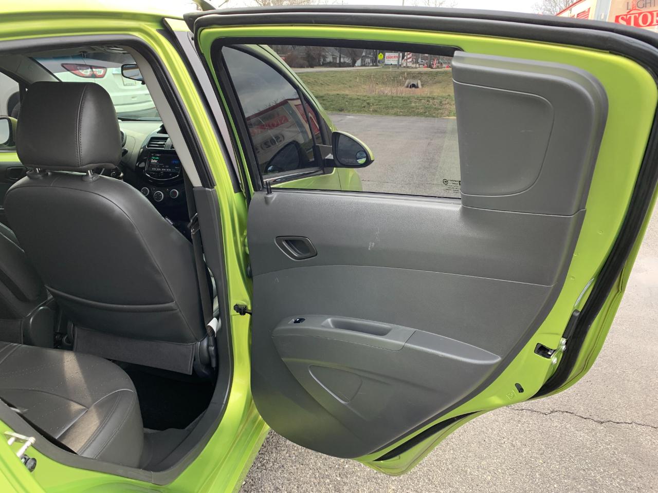 Chevrolet Spark 2LT Auto 2013