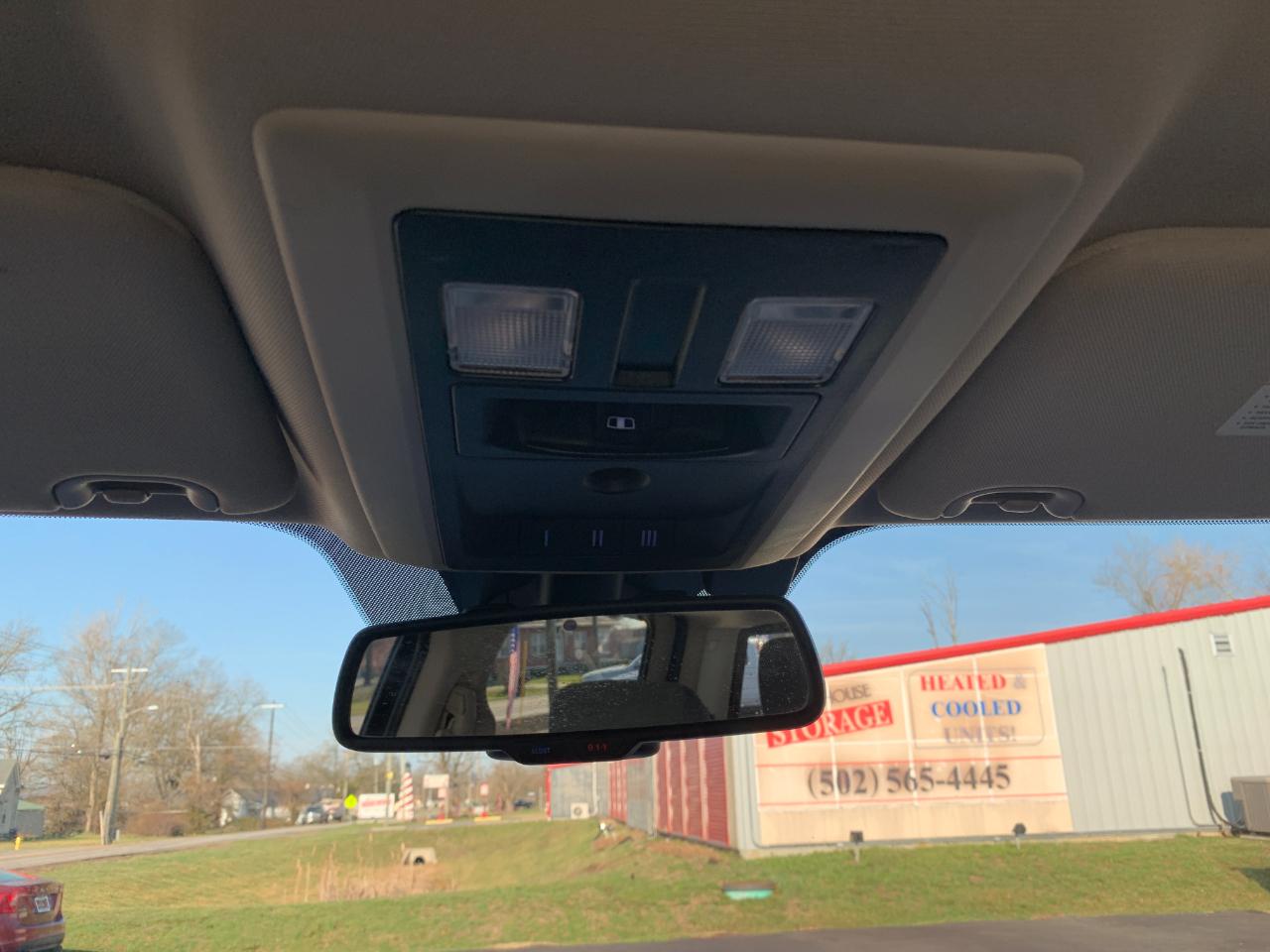 RAM 1500 SLT Crew Cab SWB 4WD 2016