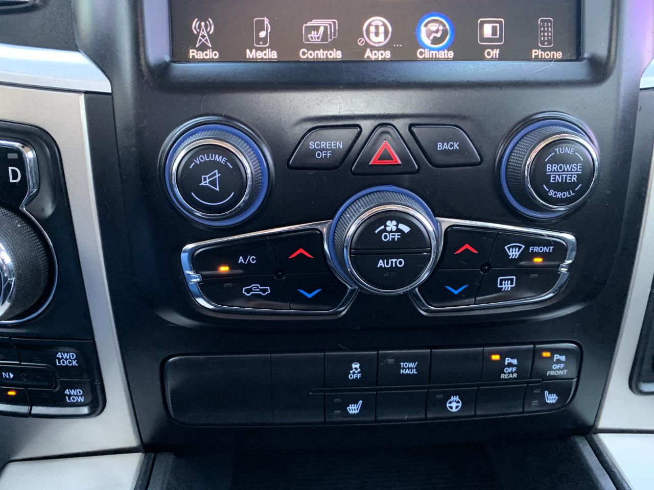 RAM 1500 SLT Crew Cab SWB 4WD 2016