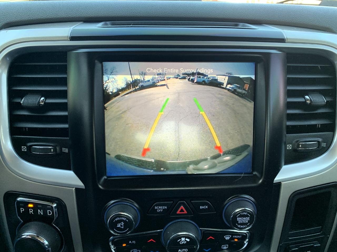 RAM 1500 SLT Crew Cab SWB 4WD 2016