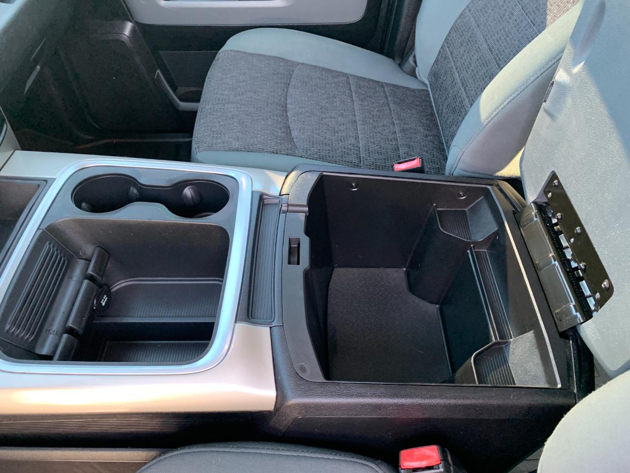 RAM 1500 SLT Crew Cab SWB 4WD 2016