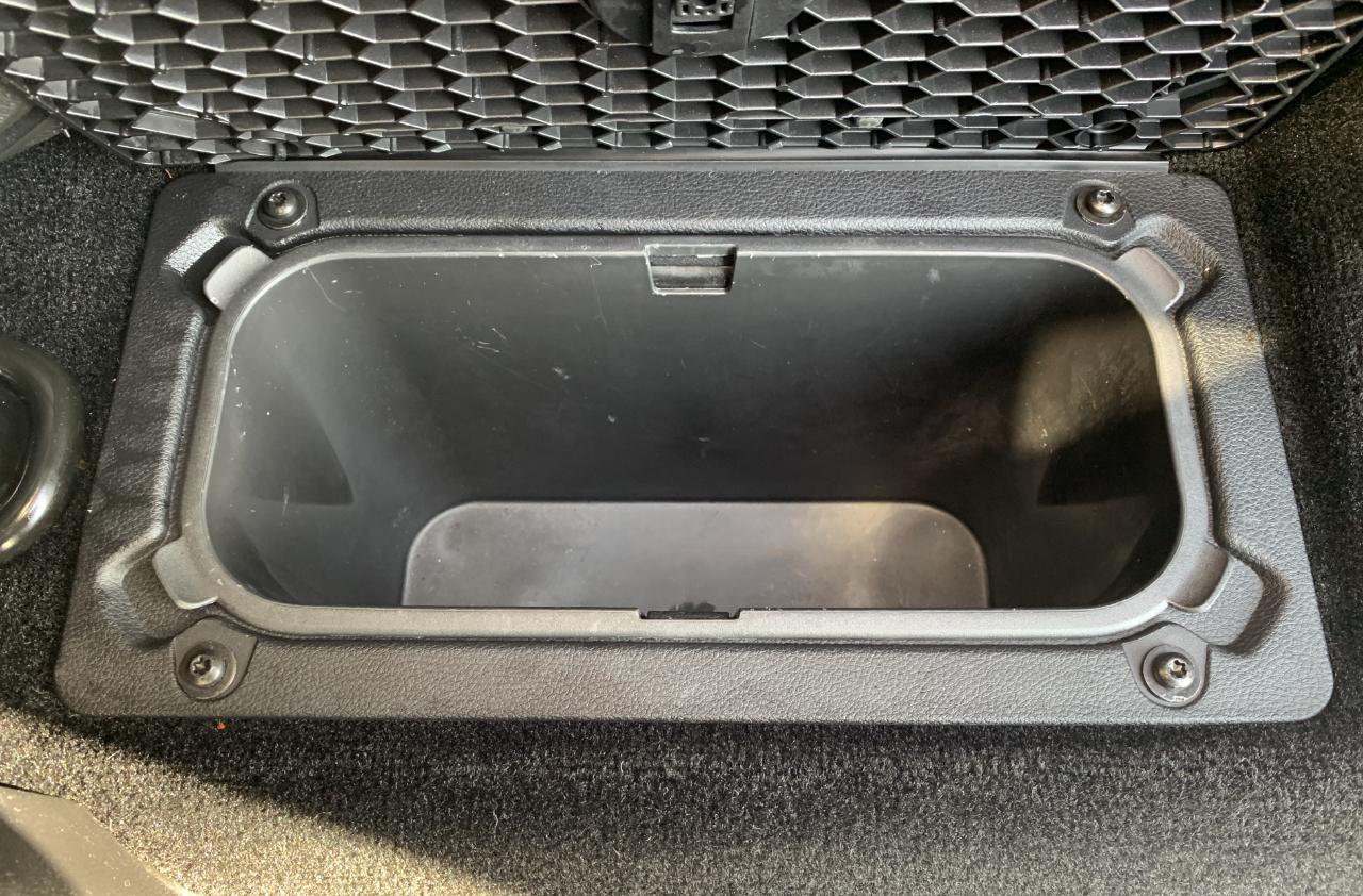 RAM 1500 SLT Crew Cab SWB 4WD 2016