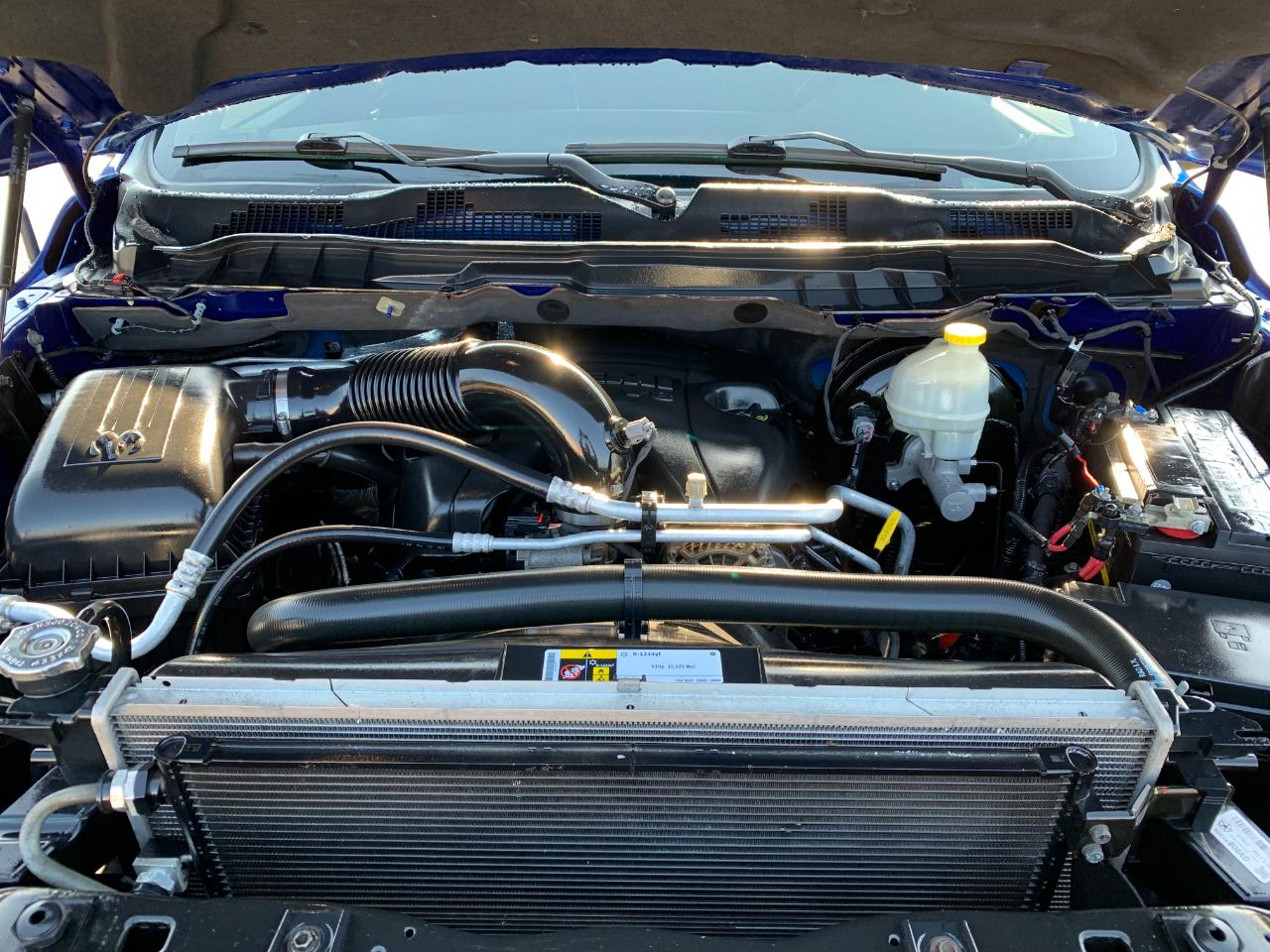 RAM 1500 SLT Crew Cab SWB 4WD 2016