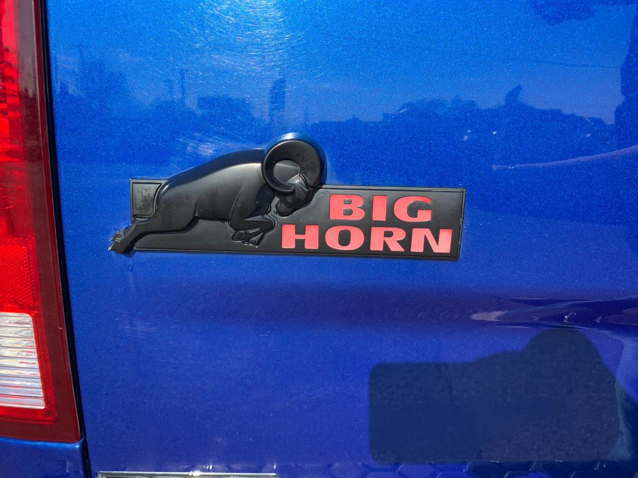 RAM 1500 SLT Crew Cab SWB 4WD 2016