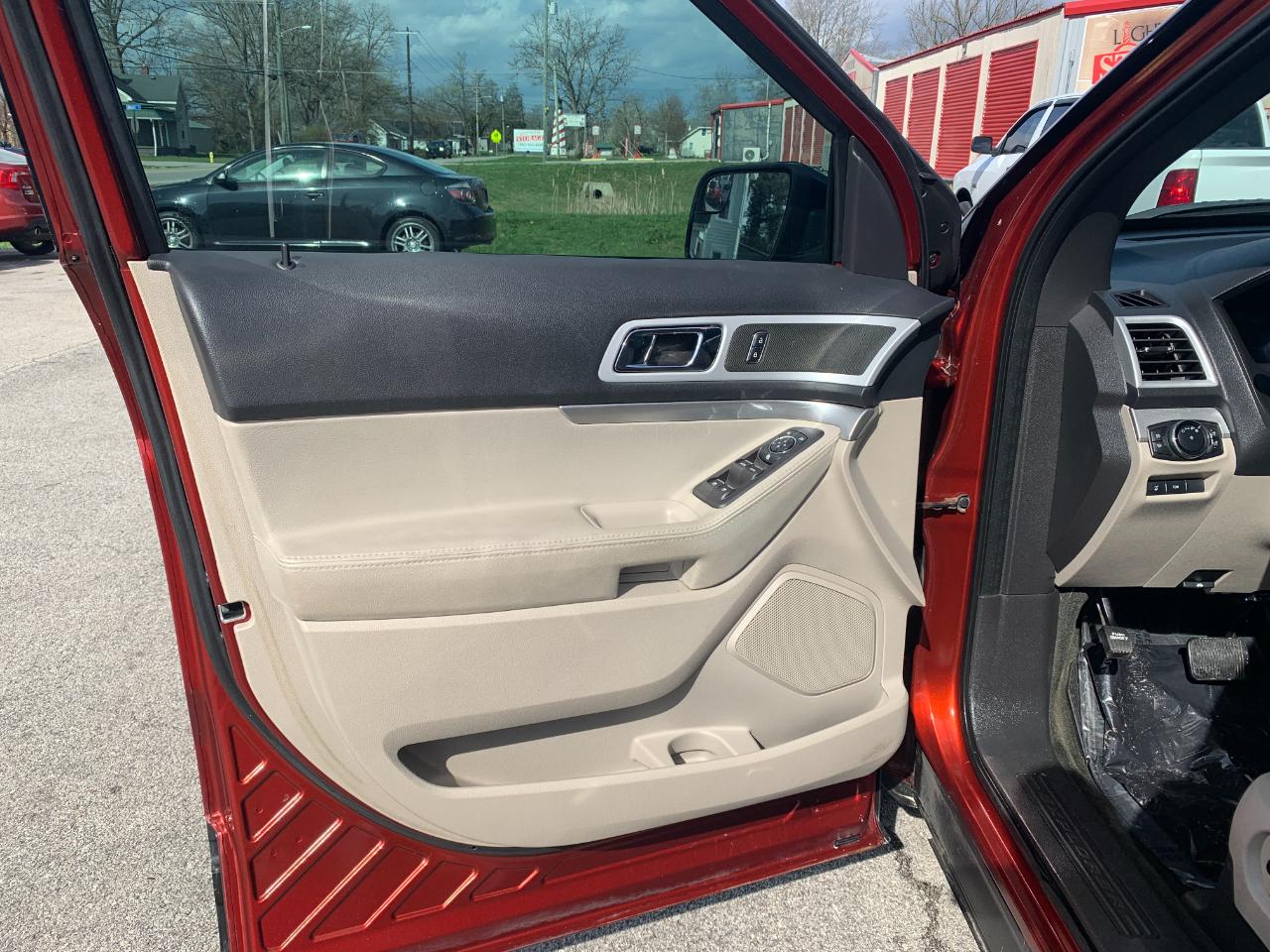 Ford Explorer XLT FWD 2014