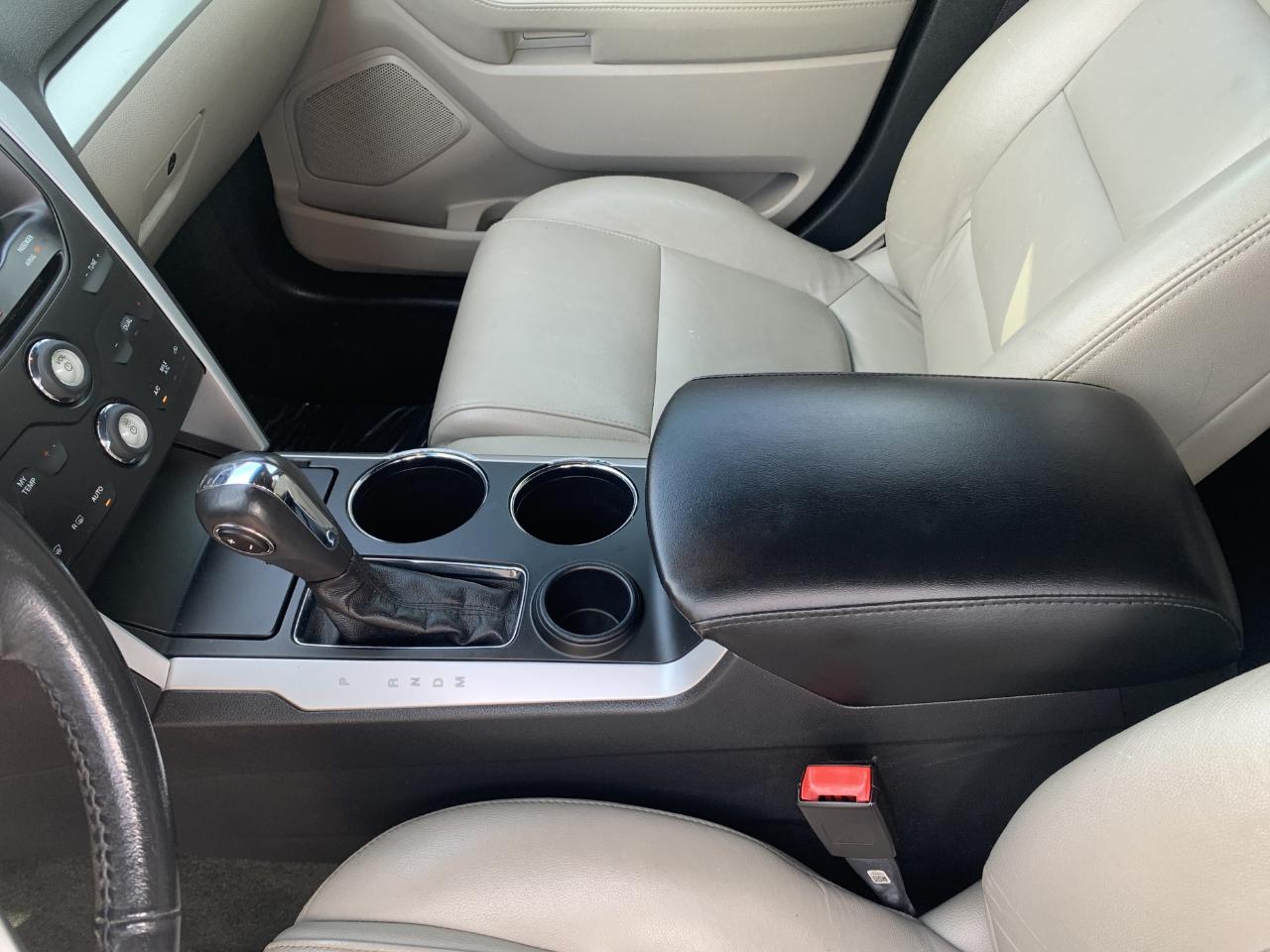 Ford Explorer XLT FWD 2014