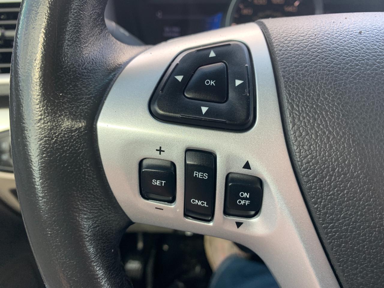 Ford Explorer XLT FWD 2014