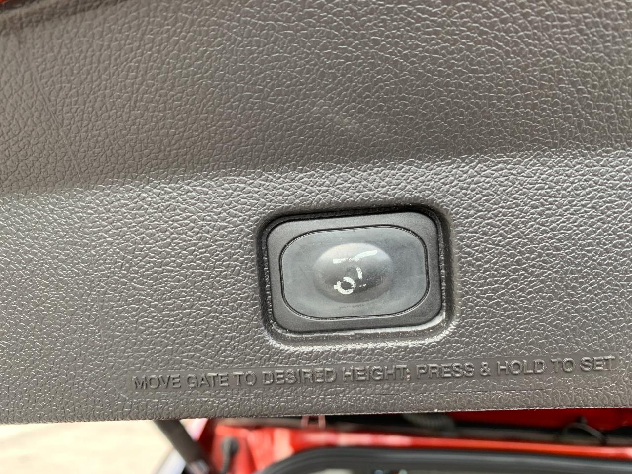 Ford Explorer XLT FWD 2014