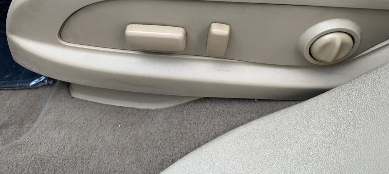 Buick Enclave Premium FWD 2012