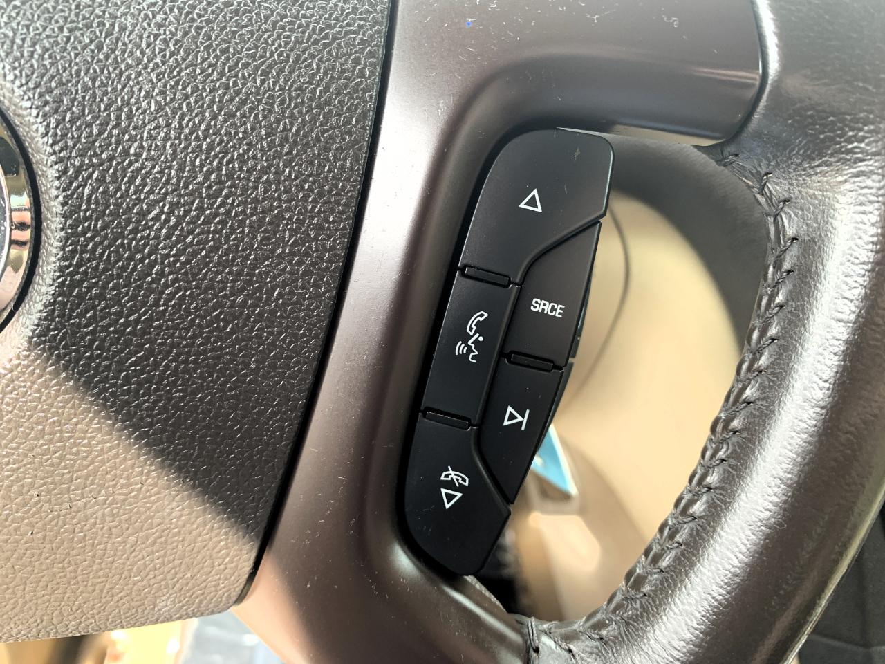 Buick Enclave Premium FWD 2012