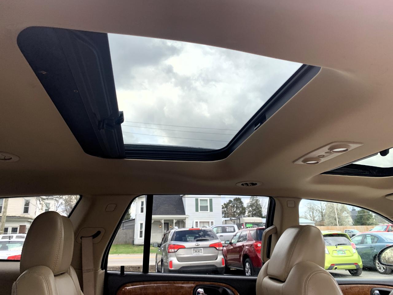 Buick Enclave Premium FWD 2012